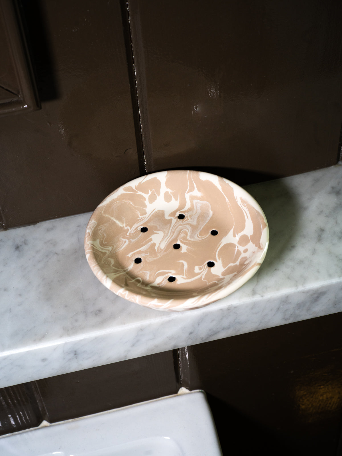 Cousin St. Marbled Enamel Soap Dish, Cappuccino